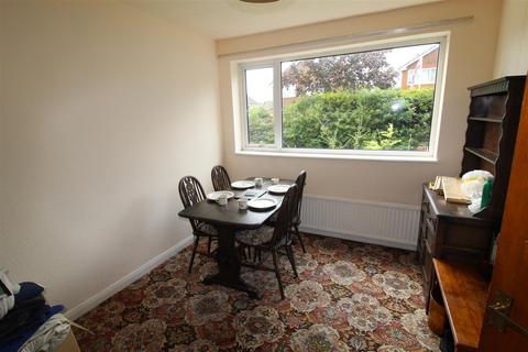 10 Caithness Drive, Bolton, BL3 4PG