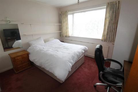 10 Caithness Drive, Bolton, BL3 4PG