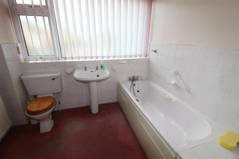 10 Caithness Drive, Bolton, BL3 4PG