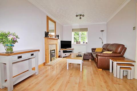 12 Copeland Close, Warton, Tamworth, B79 0JE