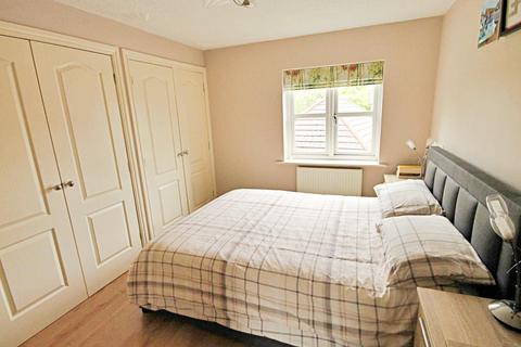 12 Copeland Close, Warton, Tamworth, B79 0JE
