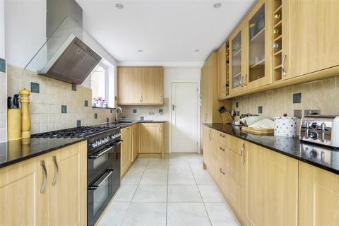 4 bedroom semi-detached house for sale - Kinch Grove, Wembley