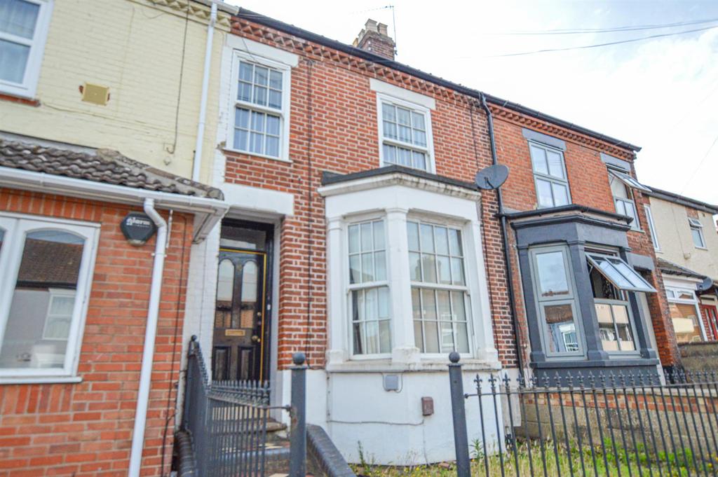 Angel Road, NORWICH 3 bed terraced house £270,000