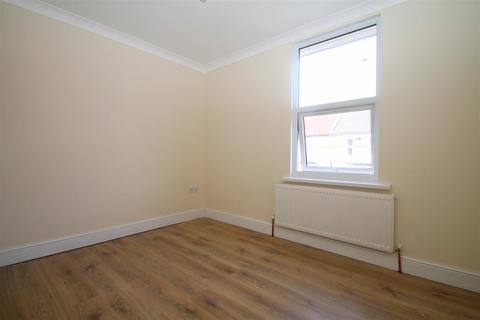 3 bedroom terraced house for sale - Old Road West, Gravesend