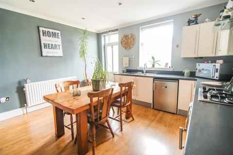 71 Caxton Street, Barnsley, S70 2LF