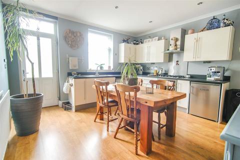 71 Caxton Street, Barnsley, S70 2LF