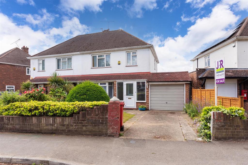 Bath Road, Slough 3 bed semidetached house £475,000