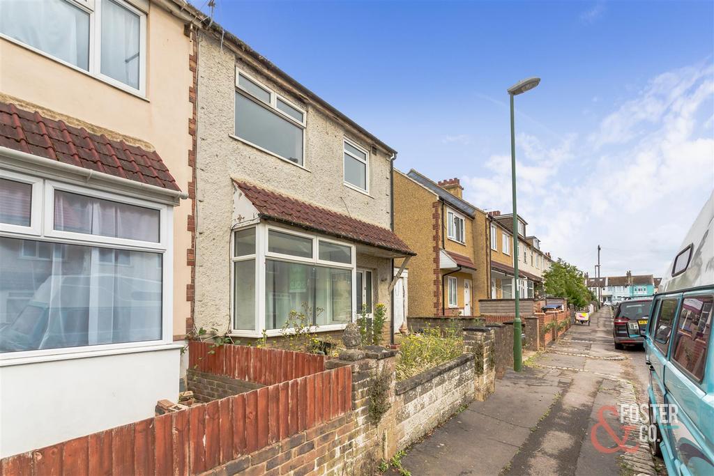 St. Richards Road, Portslade, Brighton 3 bed terraced house £350,000