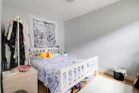 Flat 2, 13 Brunswick Square, Gloucester, GL1 1UG