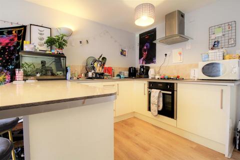 Flat 2, 13 Brunswick Square, Gloucester, GL1 1UG