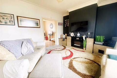 2 bedroom semi-detached house for sale - Mcnamara Road, Wallsend, Tyne And Wear, NE28