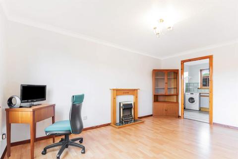 13 Bevan Place, Rosyth, Dunfermline, KY11 2HR