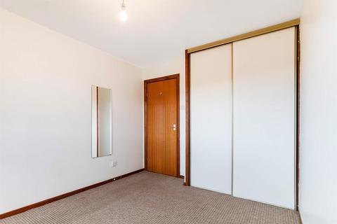 13 Bevan Place, Rosyth, Dunfermline, KY11 2HR