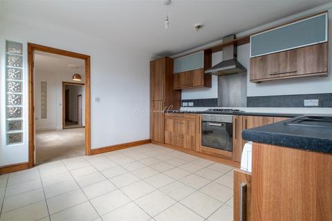2 bedroom ground floor flat for sale - Victoria Park Road East, Victoria Park, Cardiff