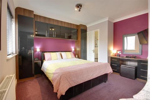 33 Applegarth, Gilberdyke, Brough, HU15 2YE