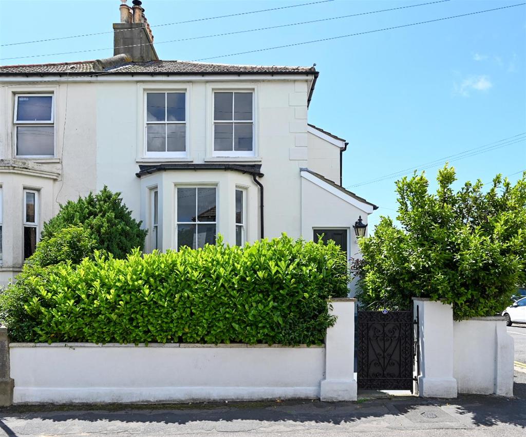 Vale Road, St. LeonardsOnSea 4 bed semidetached house £525,000