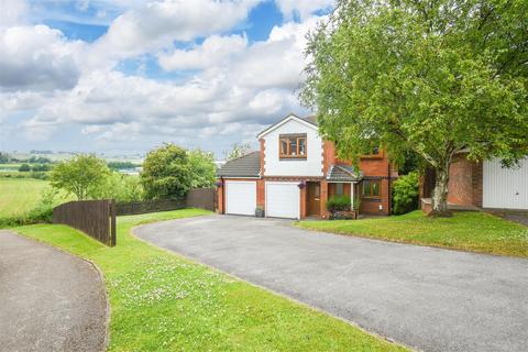 18 Heron Close, Blackburn, BB1 8NU