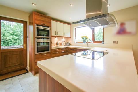 18 Heron Close, Blackburn, BB1 8NU