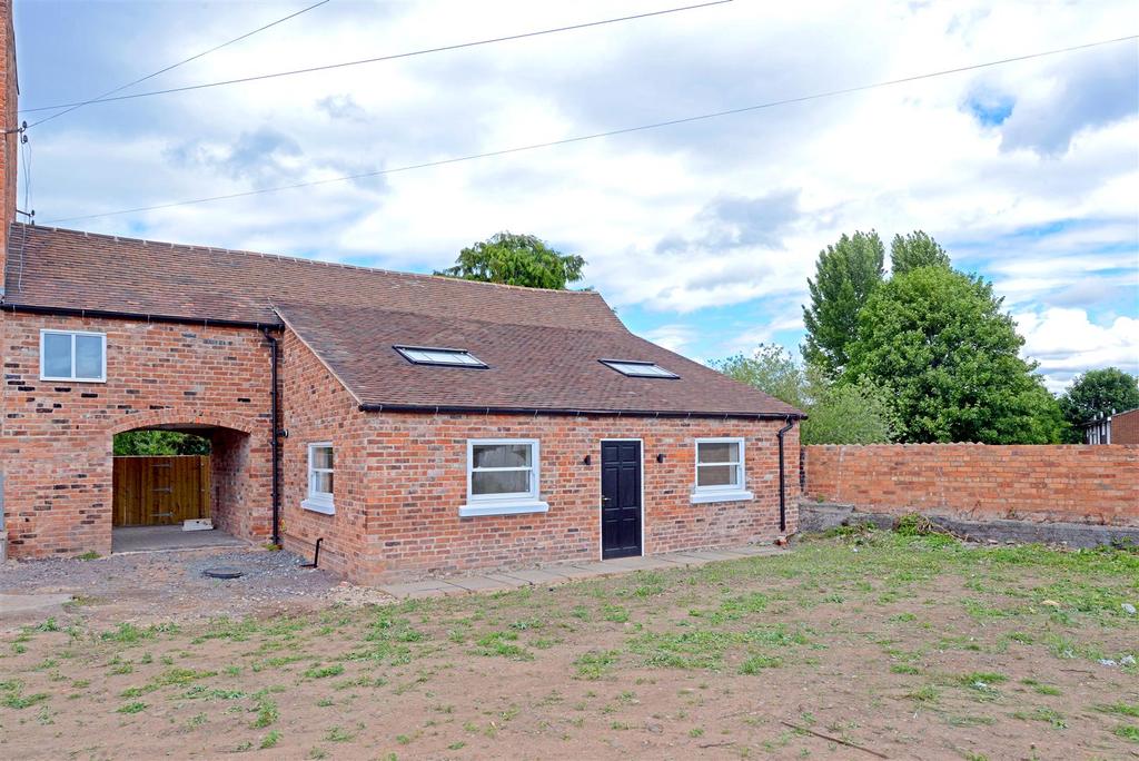 Canal Side, Castlefields, Shrewsbury 4 bed barn conversion for sale £