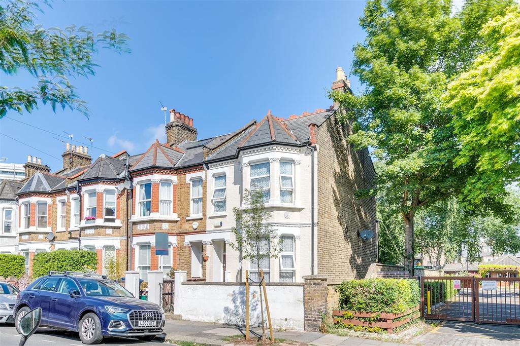 Rothschild Road, London, W4 3 bed end of terrace house £1,000,000