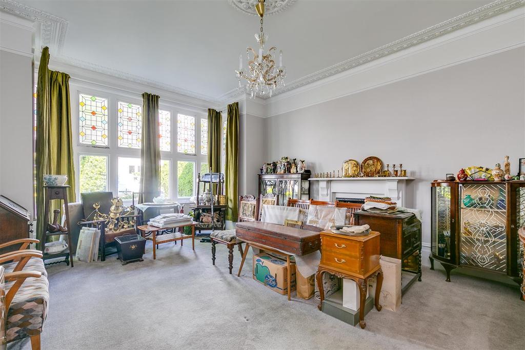 Grove Park Gardens, London, W4 6 bed terraced house £2,500,000