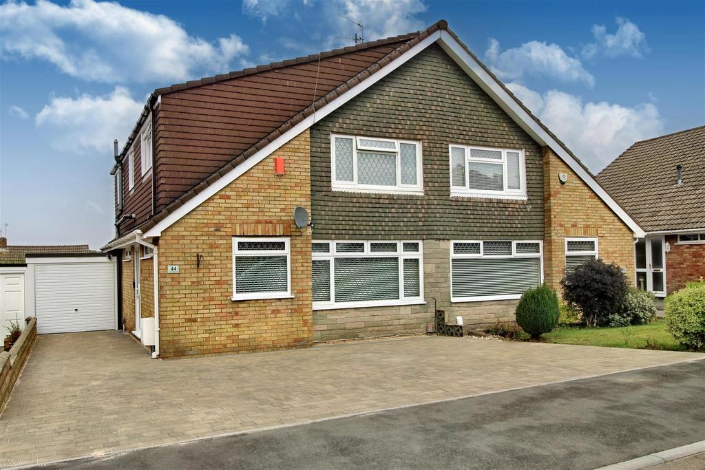 Ravenhead Drive, Whitchurch, Bristol, BS14 9AU 4 bed semidetached