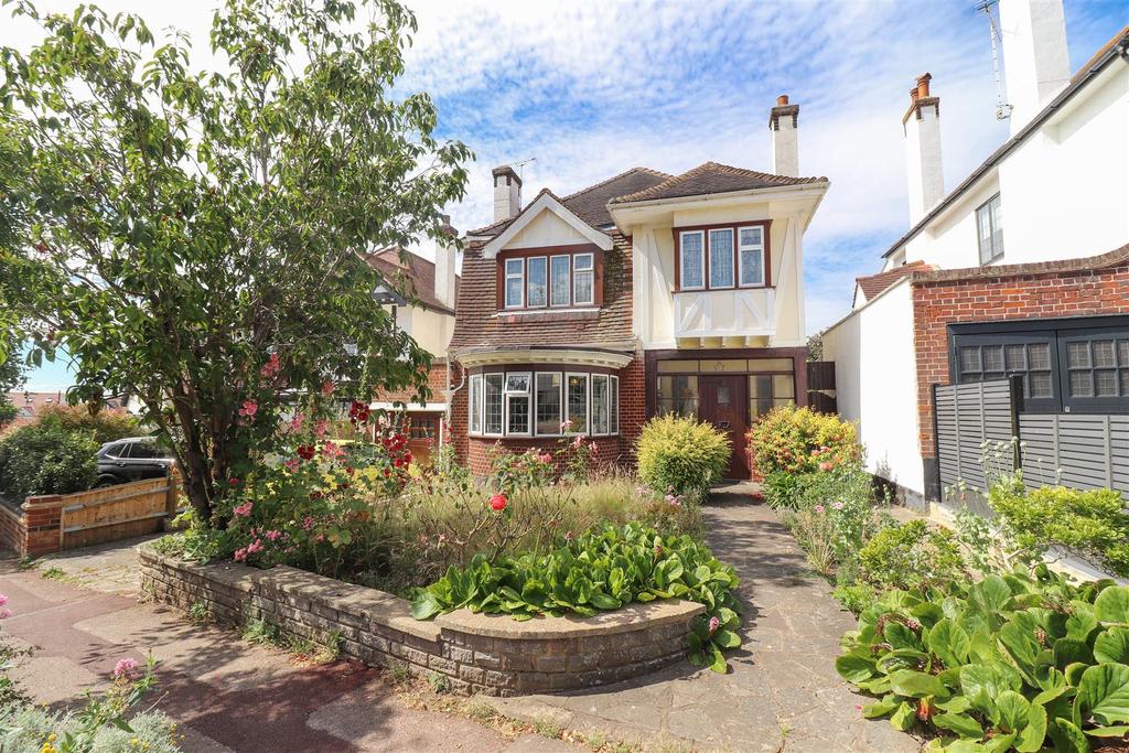 Mount Avenue, Chalkwell 4 bed detached house for sale £950,000