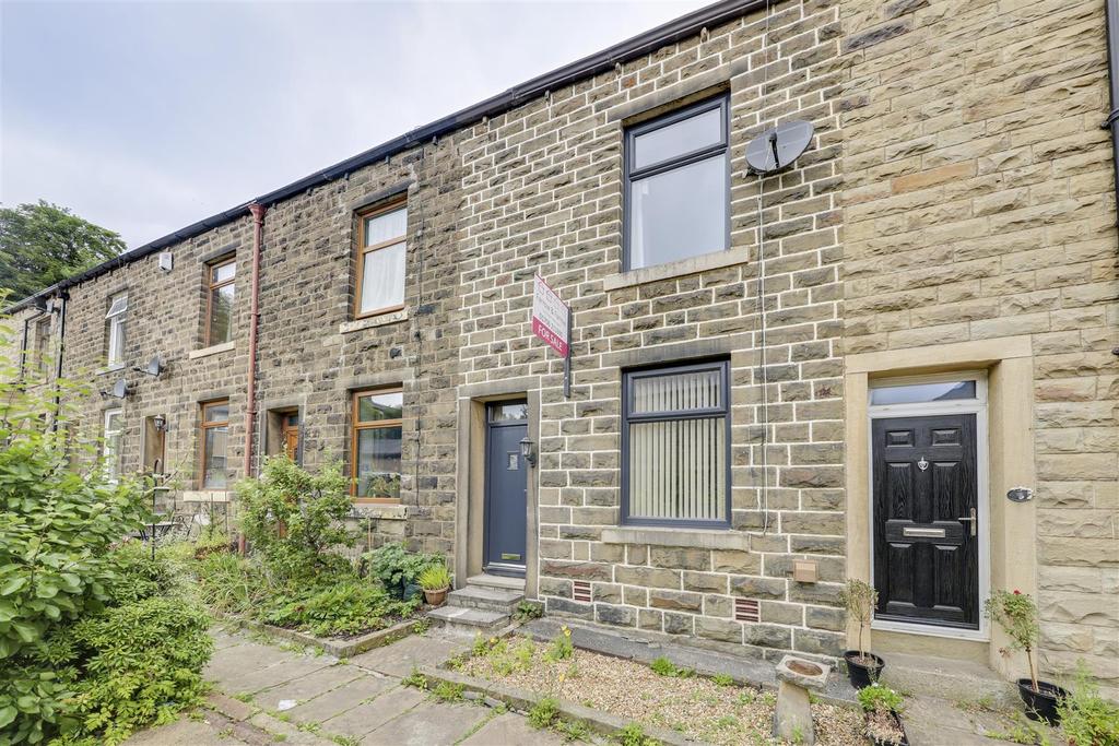 Ash Grove, Rawtenstall, Rossendale 2 bed terraced house £130,000