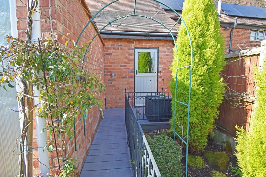 The Maltsters, garden arch new.jpg