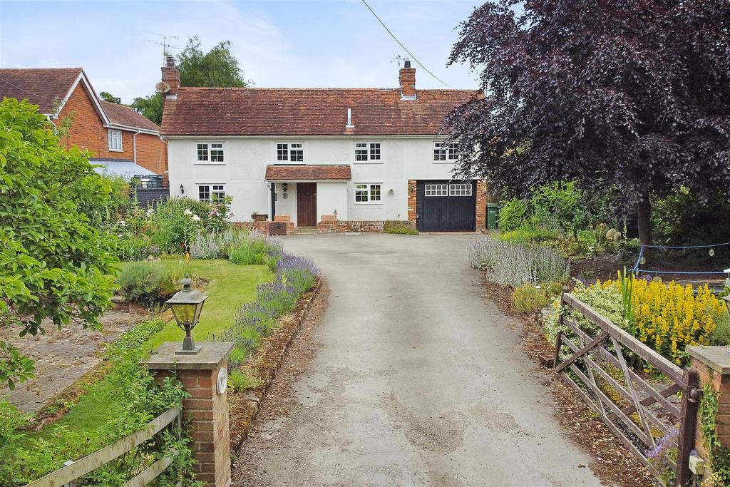 The Vineyards, Hatfield Peverel, Chelmsford 5 bed detached house for