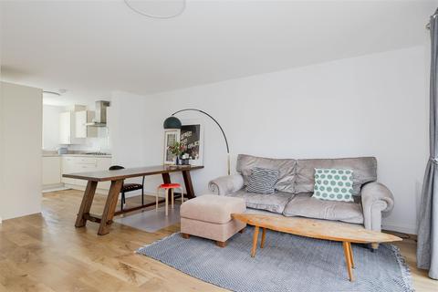 39 Valetta Way, Moreton-in-marsh, GL56 0FE