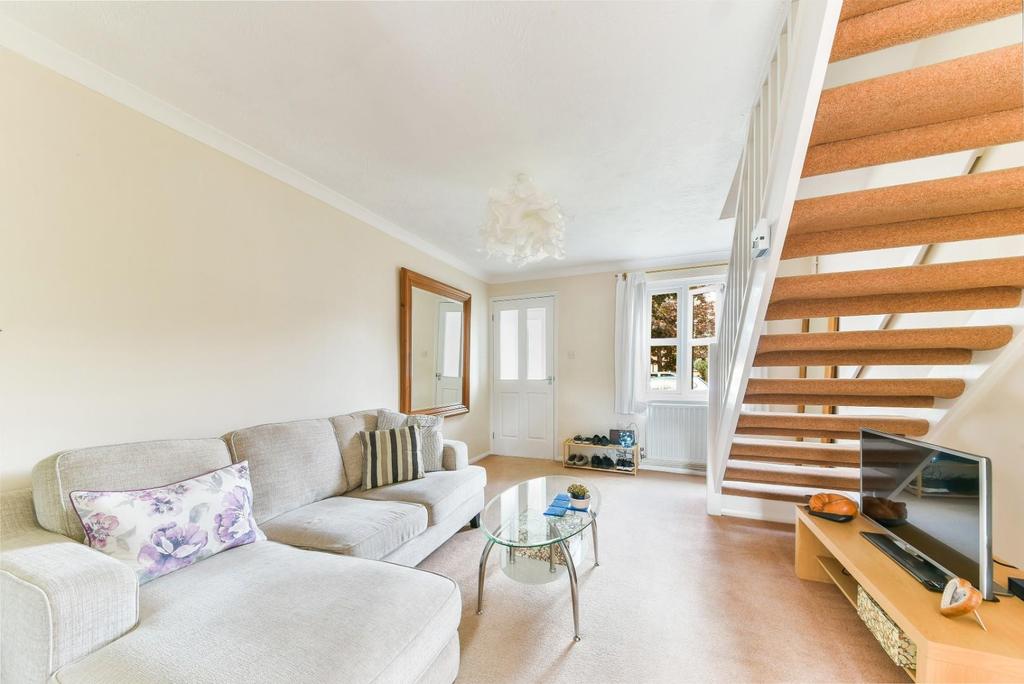 Parthia Close, Tadworth 2 bed terraced house £350,000