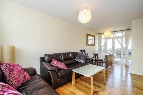 3 bedroom apartment for sale, Mansell House, Patmore Estate, Nine Elms, London