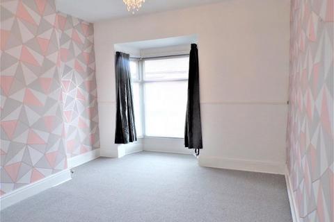 2 bedroom terraced house to rent, Roxburgh Street, Hull, HU5 3NR