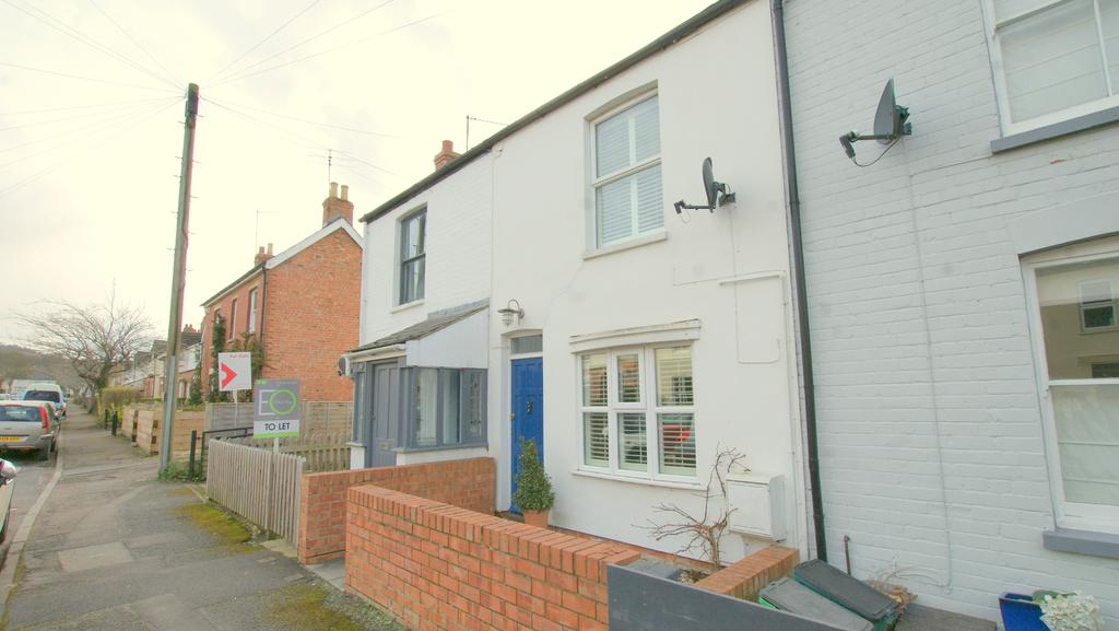 17 Croft Avenue Charlton Kings... 2 bed terraced house £1,195 pcm (£