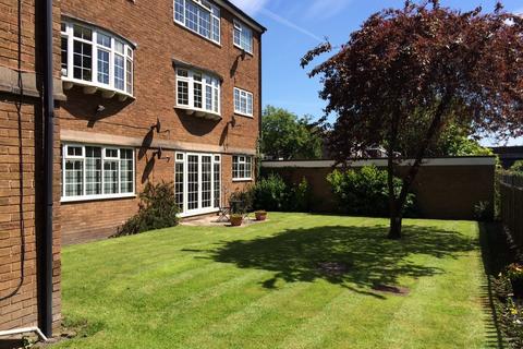 2 bedroom flat to rent, Eskdale Drive, Timperley WA15