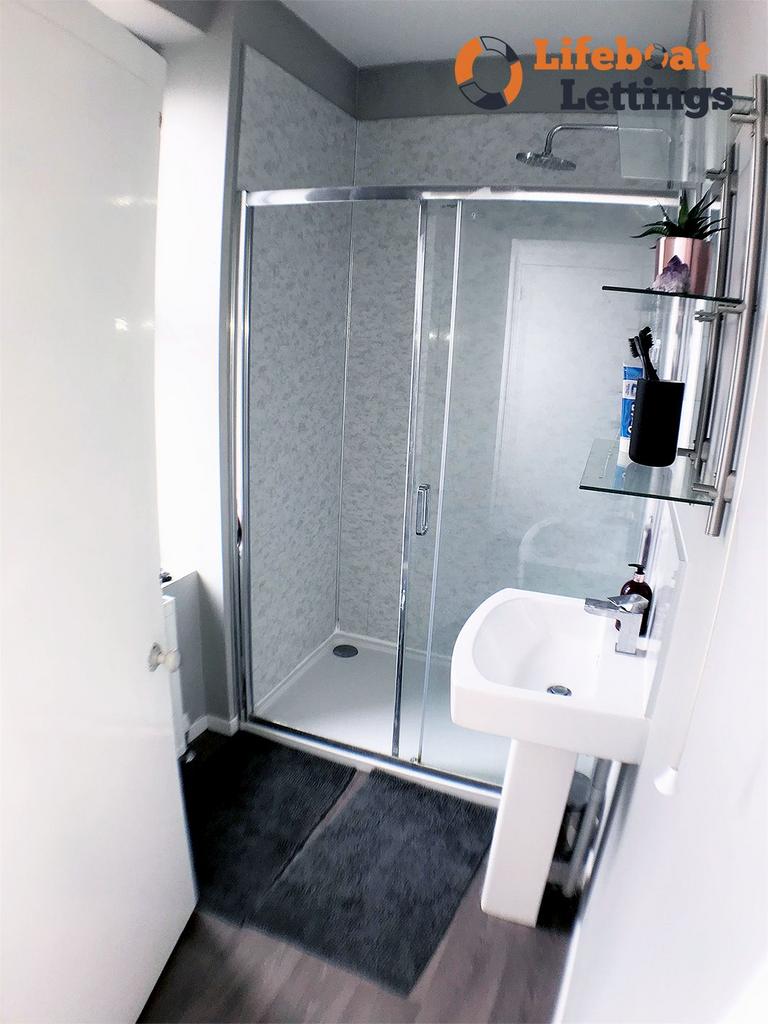 Shared Shower Room 2