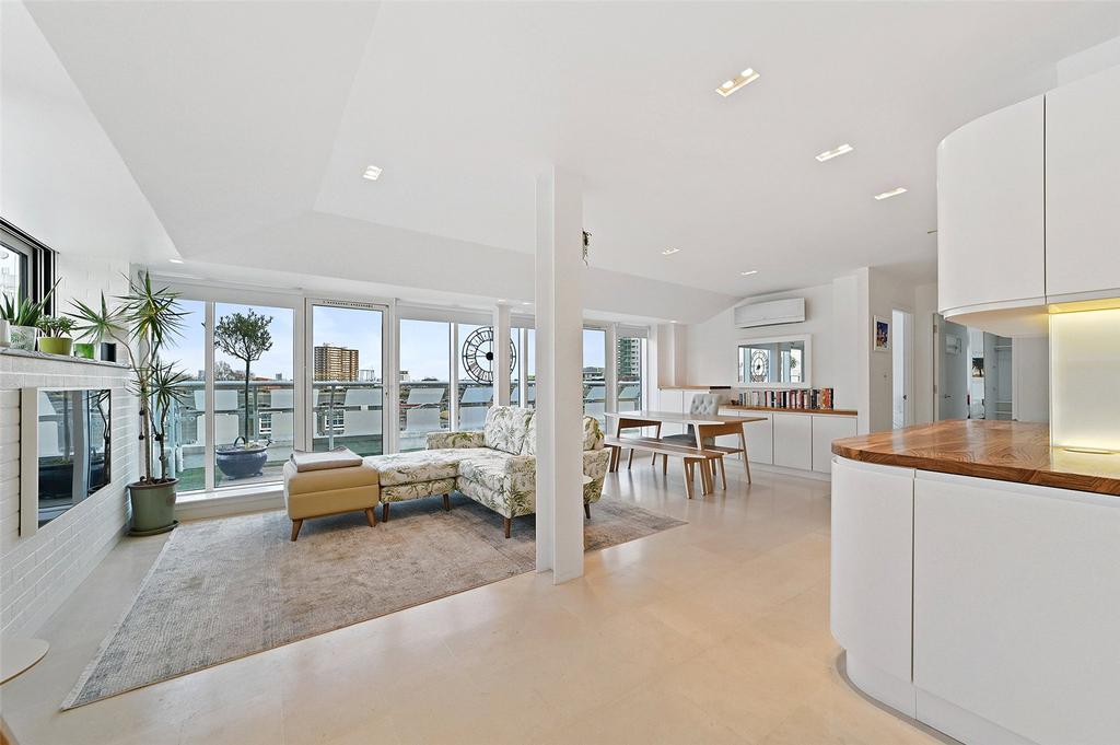 Reception/Kitchen