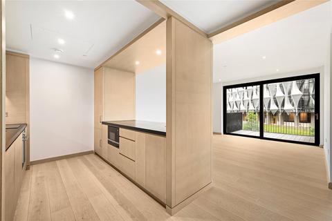 2 bedroom apartment to rent - Embassy Gardens, 1 Viaduct Gardens, London, SW11
