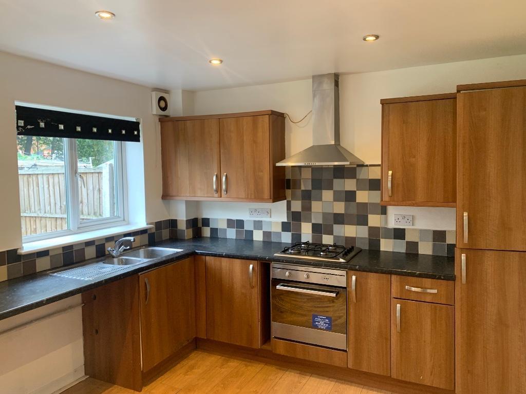 Temple Street, Bilston WV14 4 bed semidetached house £1,100 pcm (£