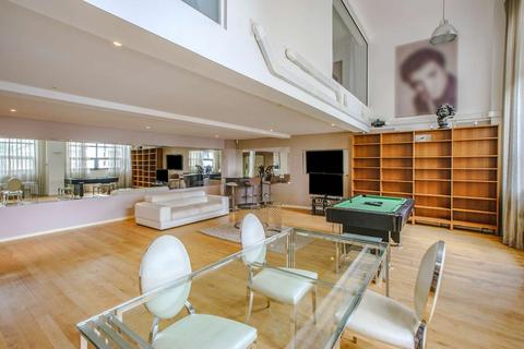 Flat 4, 14 Dolland Street, London, SE11 5LN