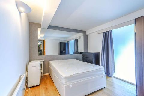 Flat 4, 14 Dolland Street, London, SE11 5LN