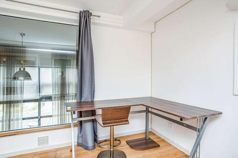 Flat 4, 14 Dolland Street, London, SE11 5LN