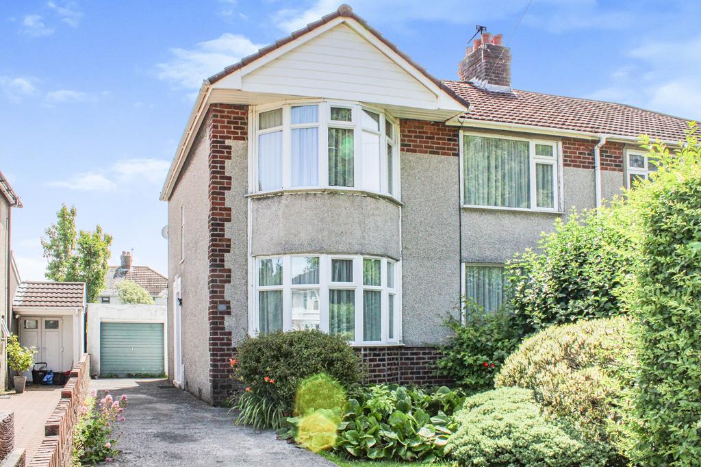 Ewenny Road, Bridgend, Bridgend County. CF31 3LN 3 bed semidetached