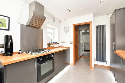 10 River Gardens, Carshalton, SM5 2NH