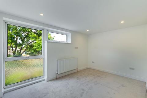 2 bedroom maisonette to rent - Cascades, Court Wood Lane, Croydon
