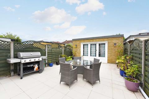 undefined, Hodder Drive, Greenford