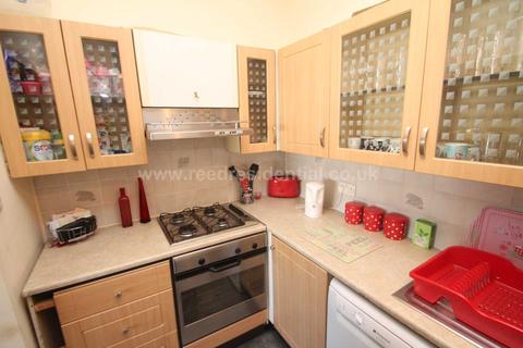 2 bedroom flat for sale - Valkyrie Road, Westcliff On Sea