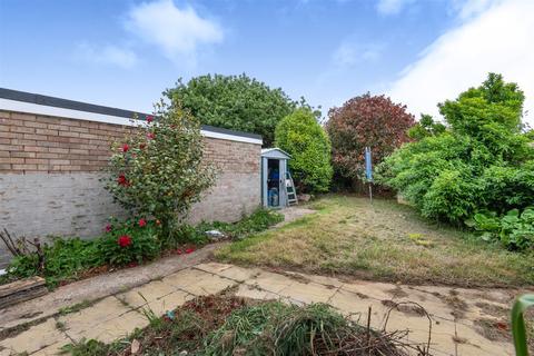 3 bedroom semi-detached house for sale - Ruskin Close, Selsey, PO20