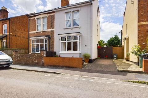 4 bedroom semi-detached house for sale - St Pauls Road, Gloucester, GL1